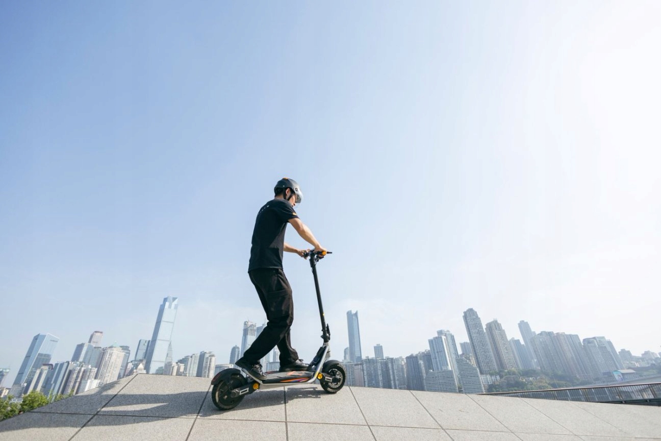 How about the KuKirin A1 Scooter